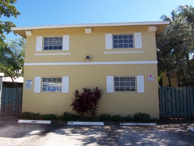 Foto del edificio - 1410 NE 10th Ave