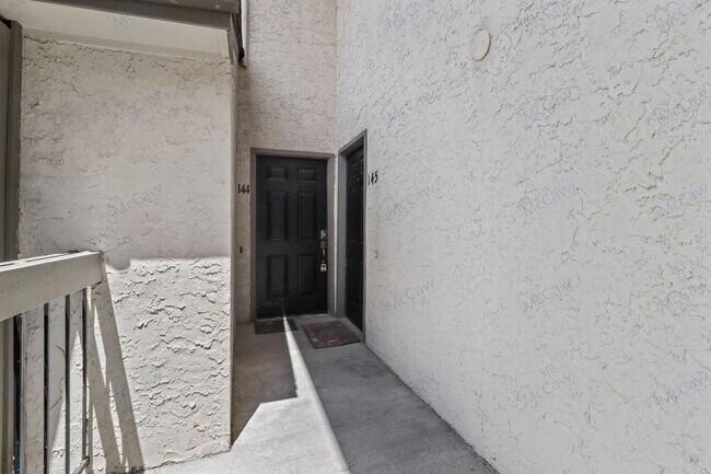 Foto del edificio - Beautifully 2/1.5 condo of Dallas!