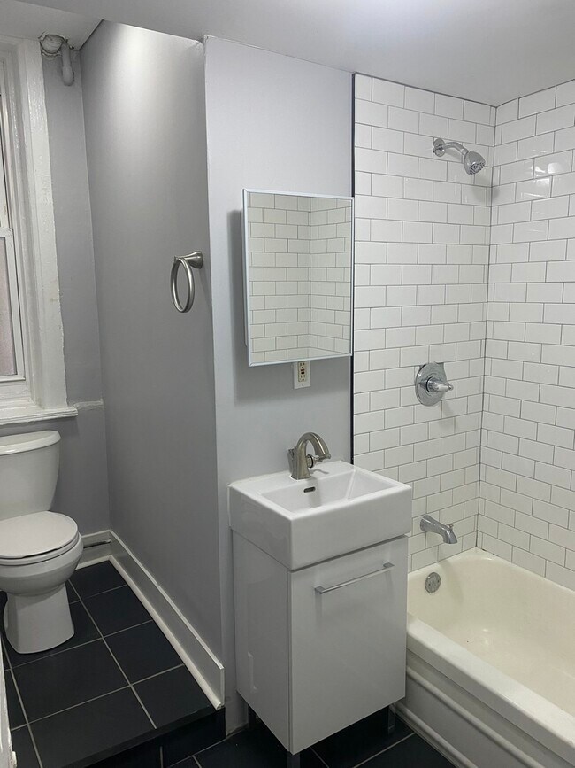 Building Photo - 2120 S Washtenaw Ave.