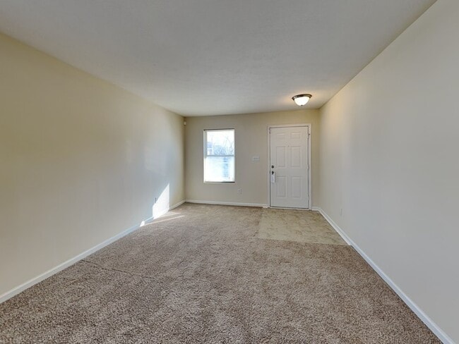 Building Photo - $1,000 OFF IF MOVE IN BY 2/15/2023.