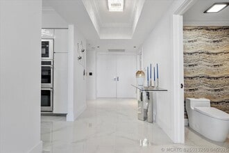 Building Photo - 3100 N Ocean Blvd