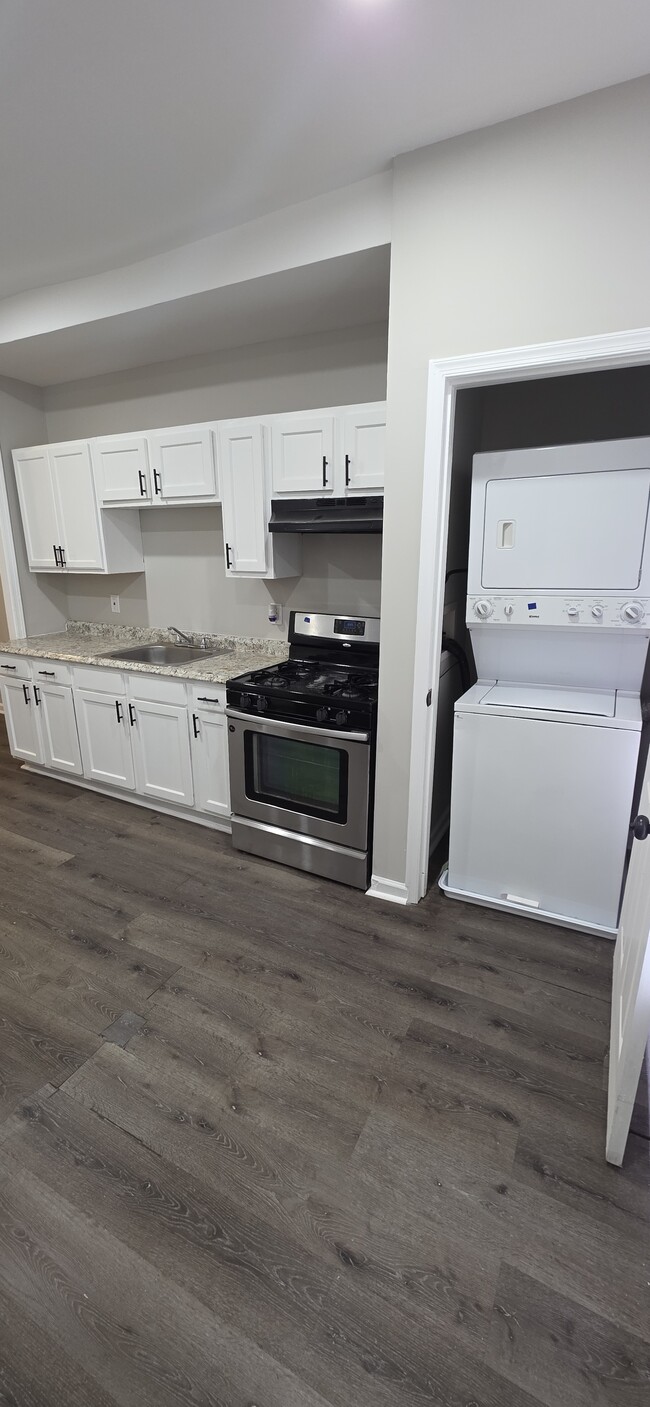 Foto del edificio - 512 N Curley St