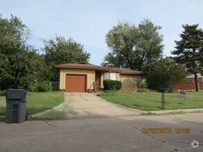 Building Photo - 6103 NW Euclid Ave