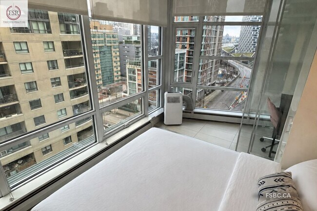 Photo du bâtiment - 1283 Howe St