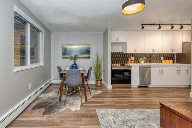 Building Photo - 1341 Cook