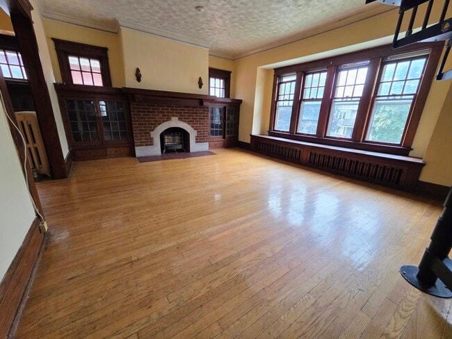 Building Photo - 2960 N Maryland Ave