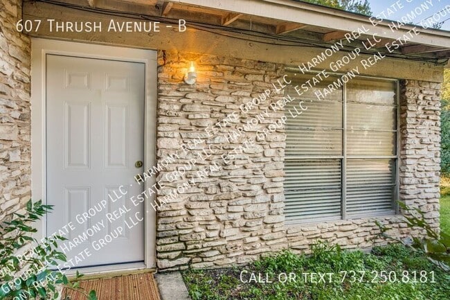 Building Photo - 607 Thrush Ave