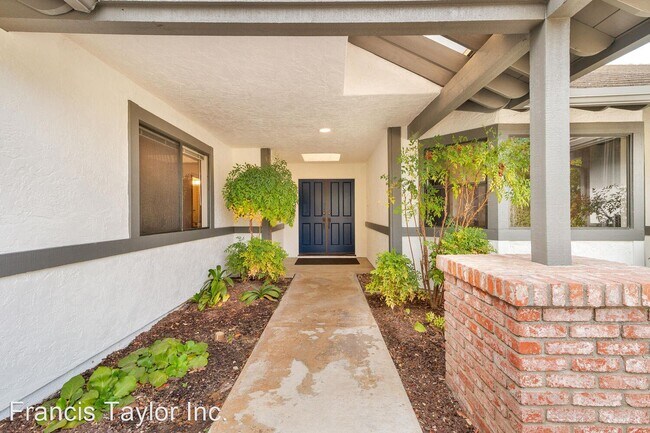 Foto del edificio - 4 br, 3 bath House - 759 Cody Lane