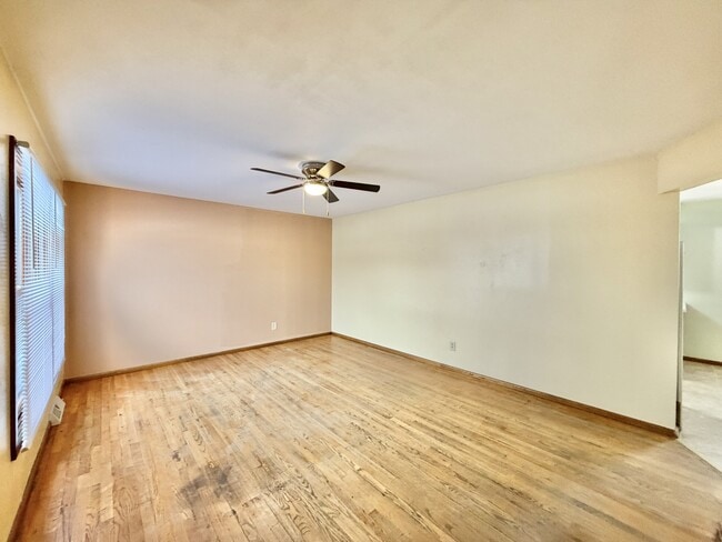 Building Photo - 1834 S Crosby Ave