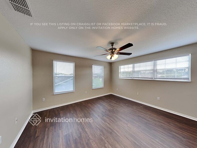 Building Photo - 2825 Oak Hammock Loop