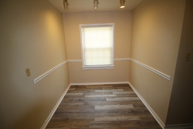 Building Photo - 1611 Arcade Ave