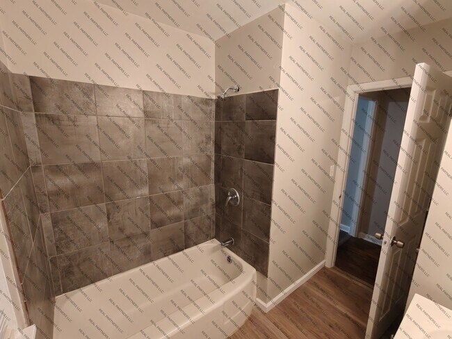 Foto del edificio - 417 W 14th St