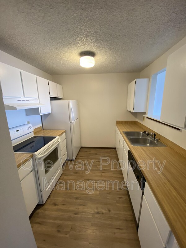 Primary Photo - 2511 West 27th Street - 2