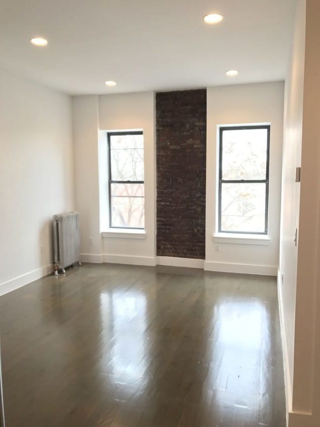 Primary Photo - 167 Sterling St