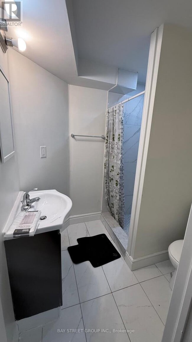 Building Photo - 50 Thorntree Crescent
