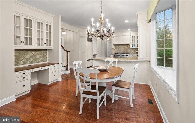 Foto del edificio - 12 Windermere Way