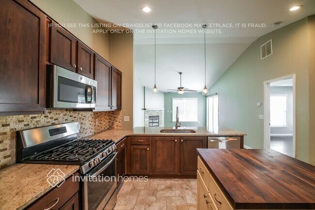 Foto del edificio - 351 Springs Crossing