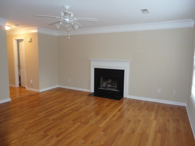 Building Photo - 4601 Heritage Woods Drive