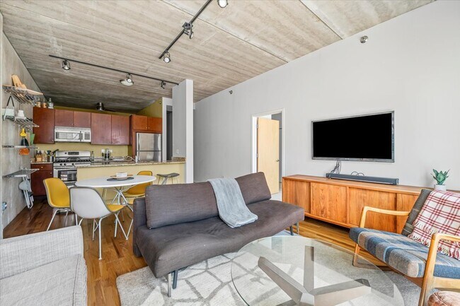 Foto del edificio - 630 N Franklin St
