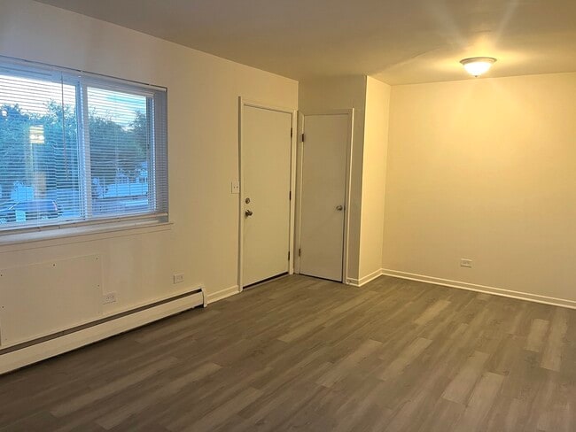 Foto del edificio - 627 S Blanchard St