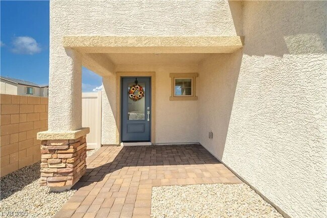 Foto del edificio - Bright, Modern 3 Bd, 3 bth, Home with Chef...