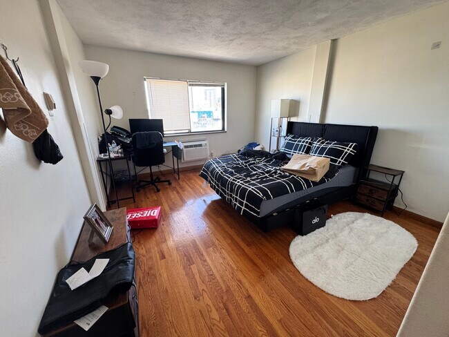 Building Photo - 1116 Commonwealth Ave