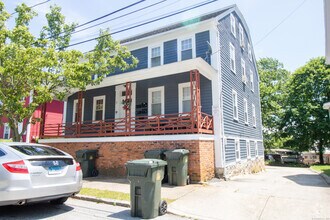 Building Photo - 12 Home St