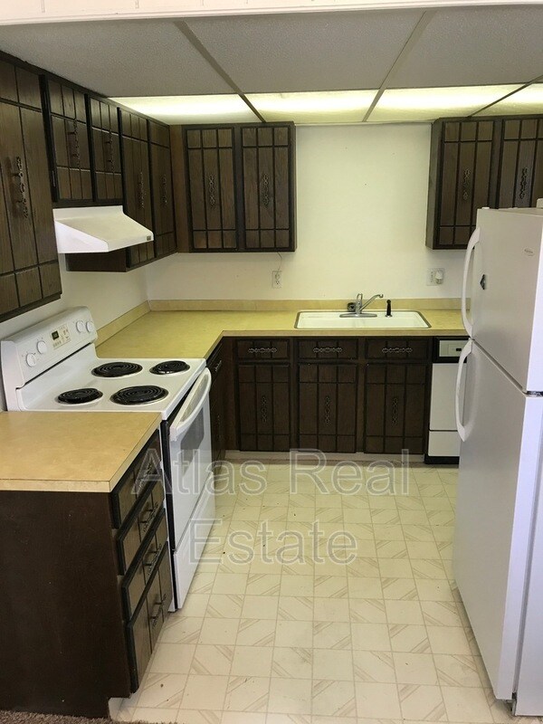 Building Photo - 6257 Estes St