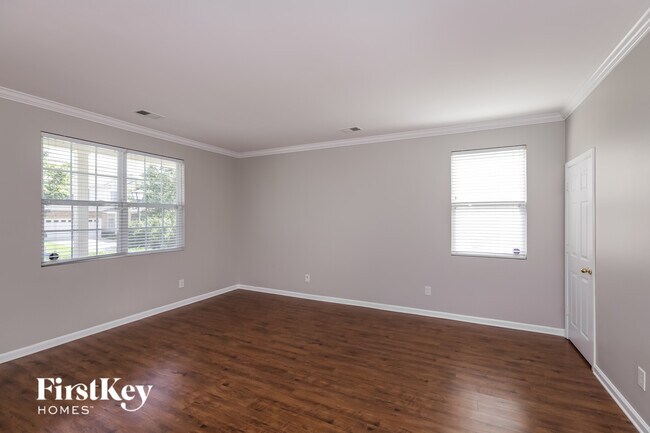 Foto del edificio - 7347 Lamplighter Close Dr