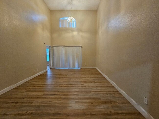 Building Photo - 14508 Laguna Beach Cir