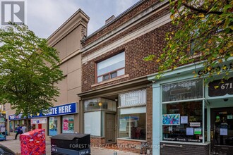 Building Photo - 669 St Clair Ave W