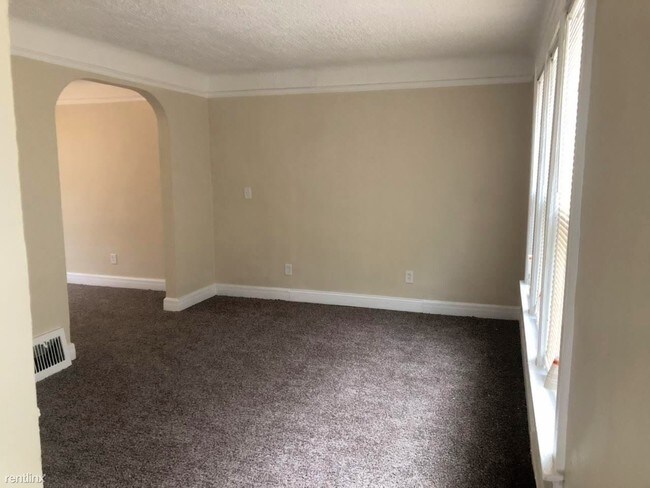 Building Photo - 3 br, 1 bath House - 15872 Lauder St