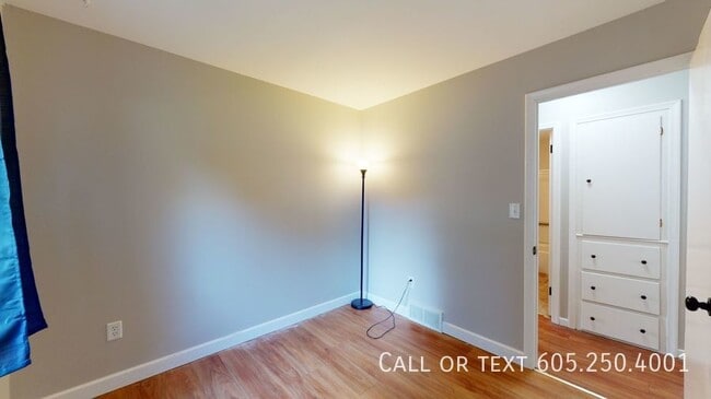 Foto del edificio - Beautiful 3 Bed 2 Bath Home on the East Si...