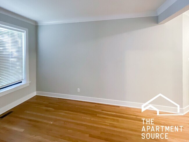 Foto del edificio - 5941 N Magnolia Ave