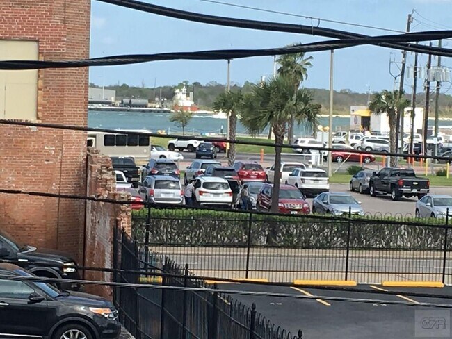 Foto del edificio - 2016 Strand St