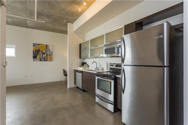 Building Photo - 2115 Yeaman Pl