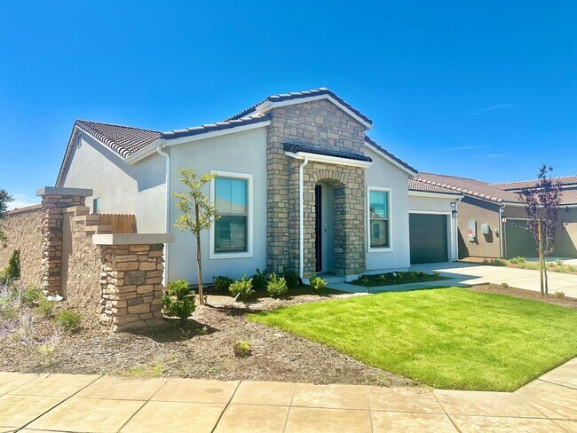 Foto del edificio - 5-Bedroom Lennar in Riverstone Community