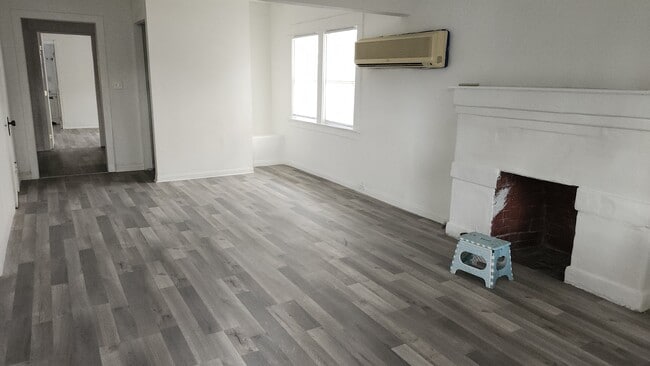 Foto del edificio - 532 W Chestnut St