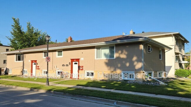 Foto del edificio - 1201-11 1/2 11 1/2 St N