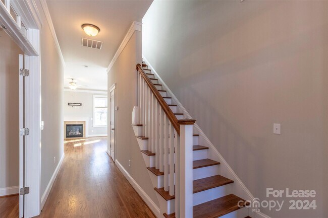 Foto del edificio - 16323 Spruell St
