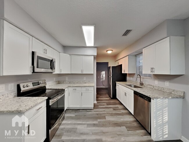 Building Photo - 5101 Gracewood Ln