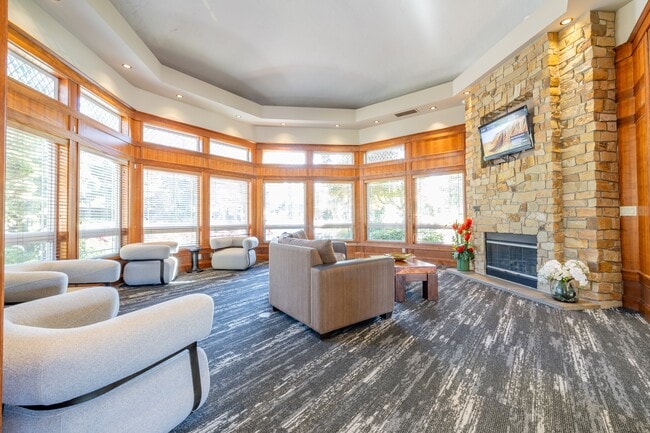 Building Photo - Mission Hills Luxury Apartments