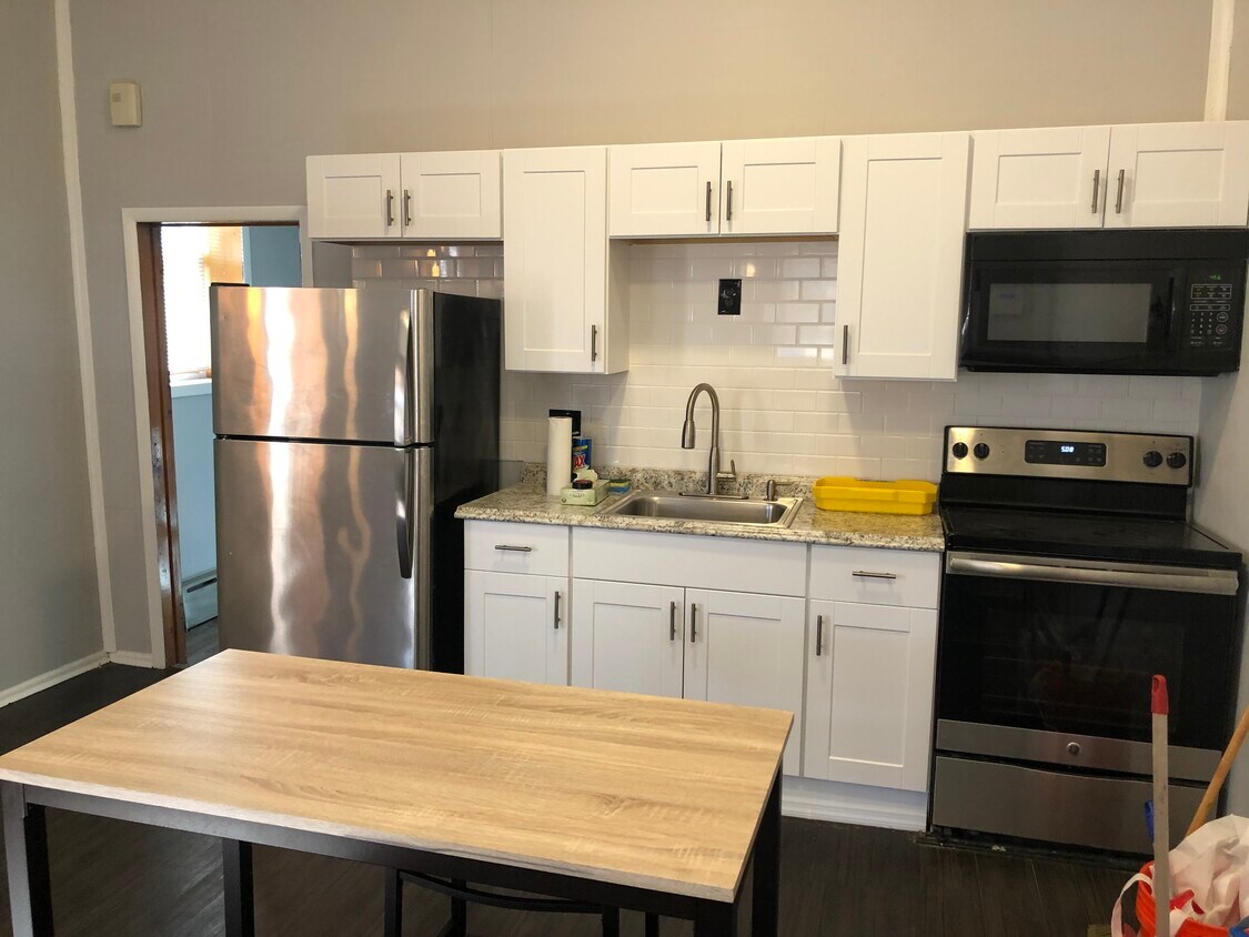 Foto principal - 2651 Reed St