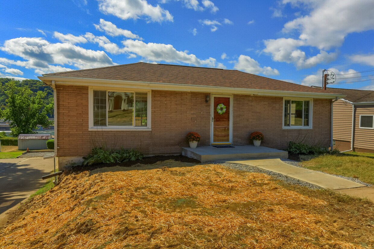 Foto principal - 1311 Midland Beaver Rd