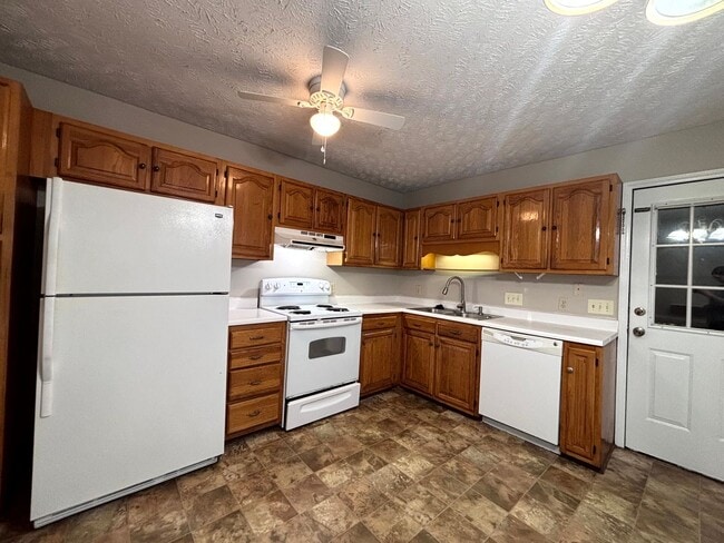 Building Photo - 1547 Londonderry Pl