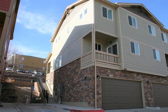 Building Photo - 1820 Aspen Meadows Cir