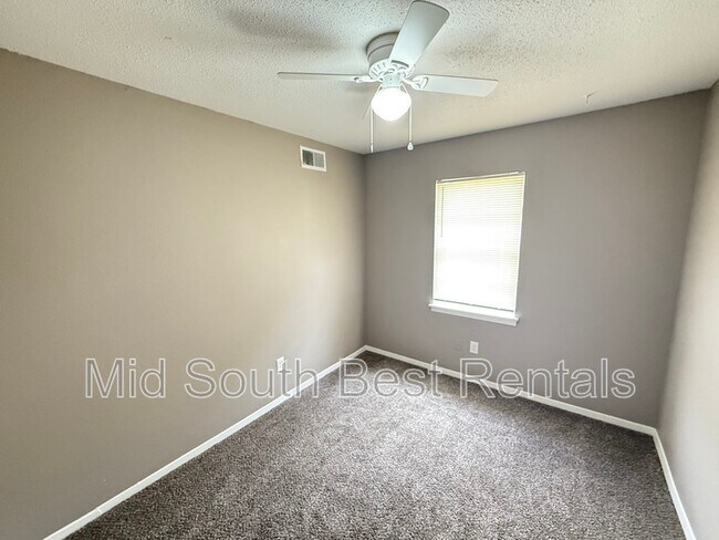 Foto del edificio - 3691 Dorado Ave