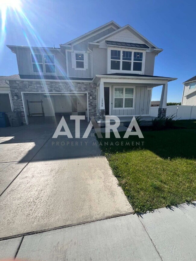 Foto del edificio - 1754 Oakwood Ln