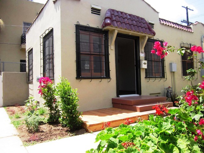 Foto del edificio - 4314 Lockwood Ave