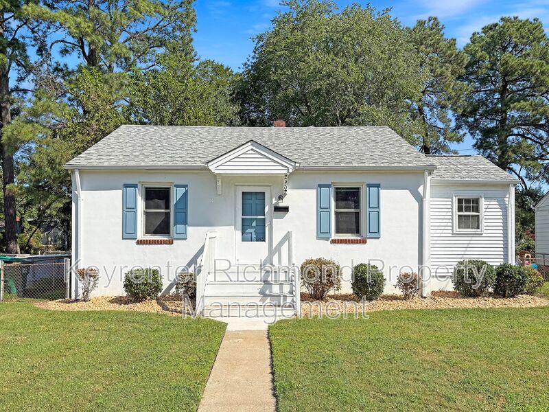 Foto principal - 2902 Irisdale Ave